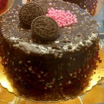 ÇİKOLATALI PASTA KÜÇÜK (MIN 6-8 KISILIK)